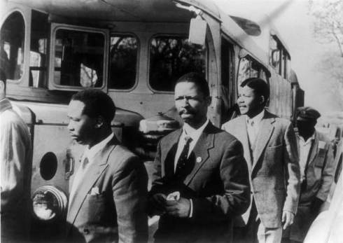 Mandela, segundo por la derecha, en 1959.